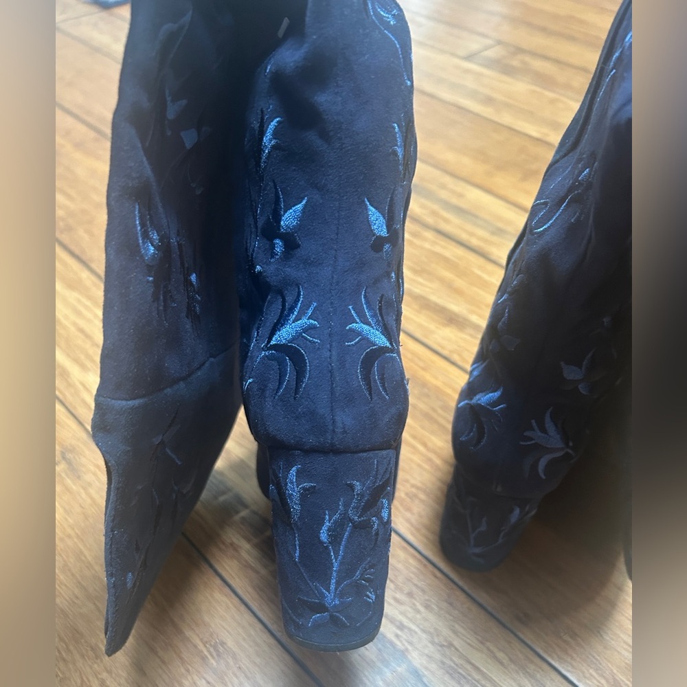 Kenneth Cole embroidered suede over the knee boots. EUC - Picture 2 of 3